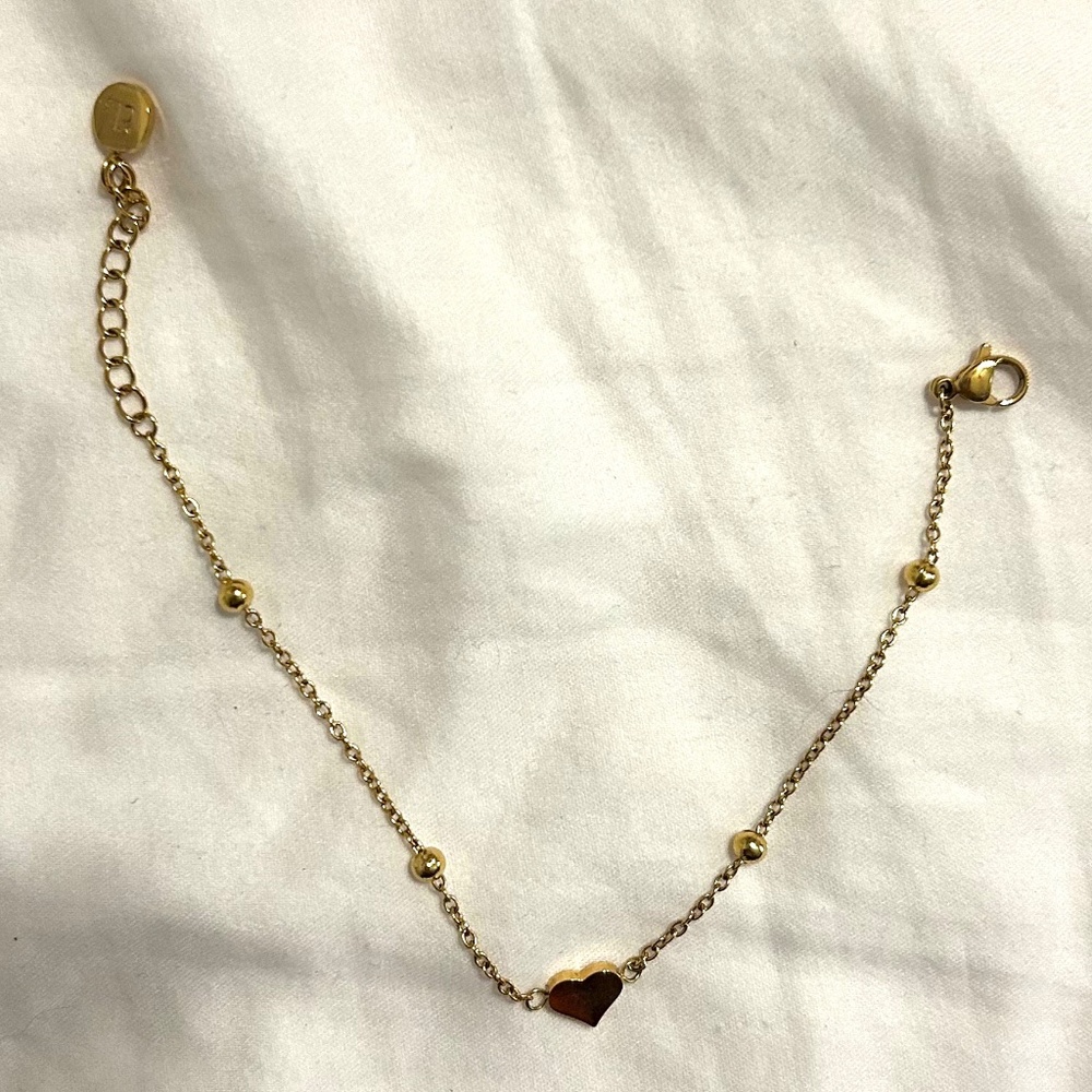 Gold Heart Charm Bracelet ✨ Dainty & Minimal